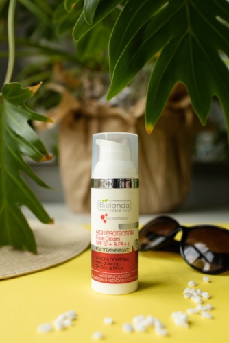 Фото | картинка Крем для защиты лица SPF 50 (Bielenda/SPF 50 & PA++/50мл/137441) фото 2